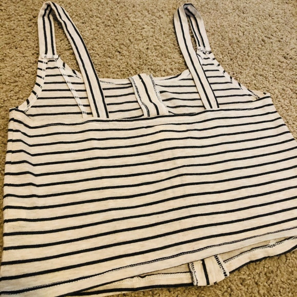 TOPSHOP Striped Button-Up Crop Tank - Picture 2 of 2